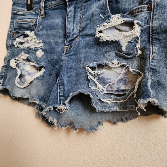 American Eagle AEO Midi Shorts Distressed Destroyed Destructed Sz 12 Stretch - Picture 2 of 6